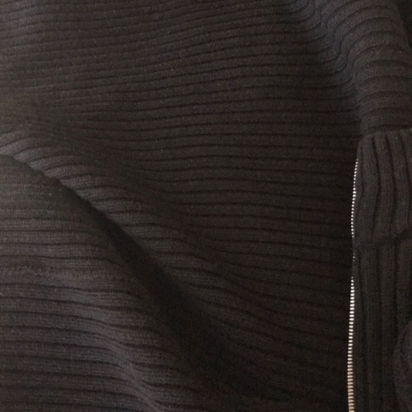 Black jacket - Picture 2 of 2